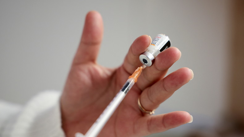 Covid-19: la Haute autorité de santé recommande de réduire à 3 mois le délai pour le rappel vaccinal