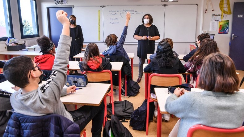 Covid chez les enfants : une tribune de soignants demande «le report de la rentrée» scolaire