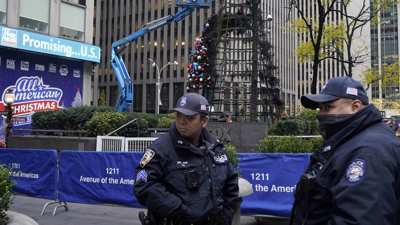 Cinq opposants à la vaccination obligatoire interpellés dans un fast-food de New York (VIDEOS)