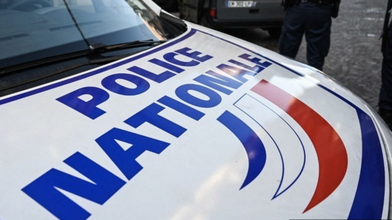 Rouen : un policier légèrement brûlé par un tir de mortier d'artifice dans un véhicule