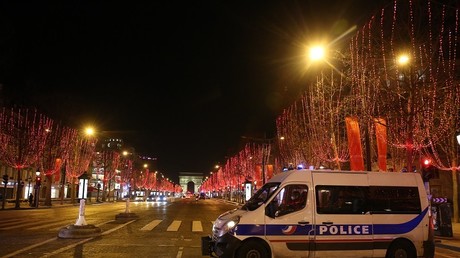 Carambolage sur les Champs-Elysées : dix blessés, dont quatre policiers