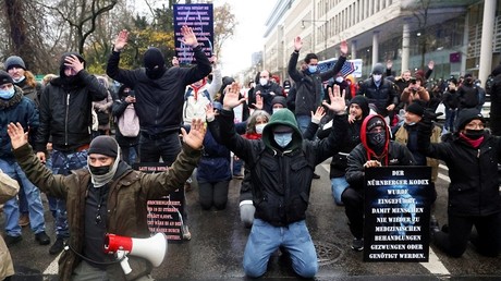 Nouvelle manifestation contre l'obligation vaccinale et les restrictions sanitaires à Munich (VIDEO)