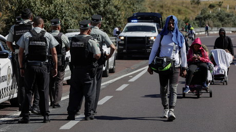 Violents affrontements à Mexico entre les forces de l'ordre et une caravane de migrants
