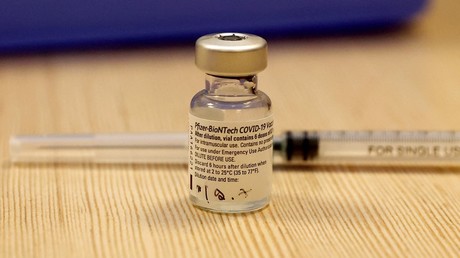 Une fiole de vaccin Pfizer-BioNTech contre le Covid-19 (image d'illustration)