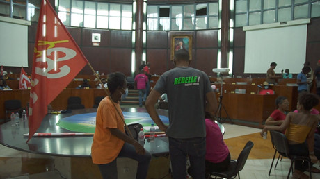 Guadeloupe : «L'Etat ne négociera pas pour abroger une loi de la République», affirme Lecornu