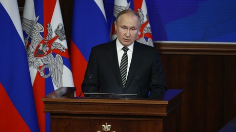 La Russie envisage «différentes» manières de répondre aux menaces de l'OTAN, affirme Poutine