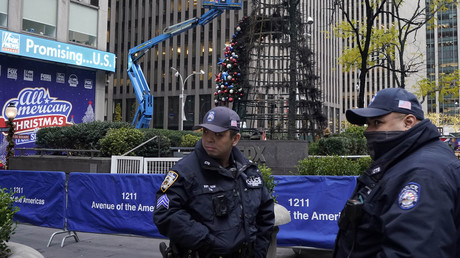 Cinq opposants à la vaccination obligatoire interpellés dans un fast-food de New York (VIDEOS)