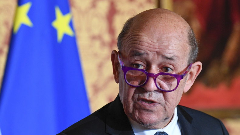 Jean-Yves Le Drian, à Paris le 10 décembre 2021 à Paris