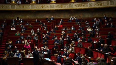 Le Défenseur des droits s'interroge sur «la proportionnalité» du pass vaccinal