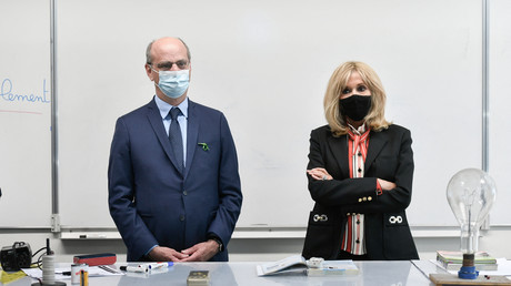 Jean-Michel Blanquer et Brigitte Macron en visite dans un collège de l'Essonne, en mai 2021 (image d'illustration).