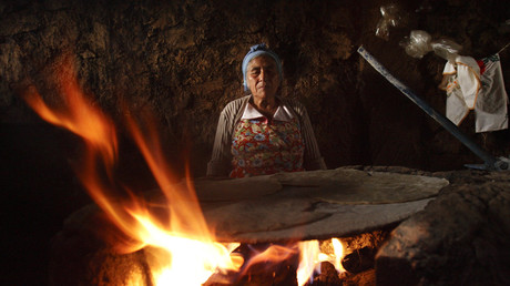 «Exploitation» : la marque française Sézane s'excuse après une vidéo avec une femme zapotèque