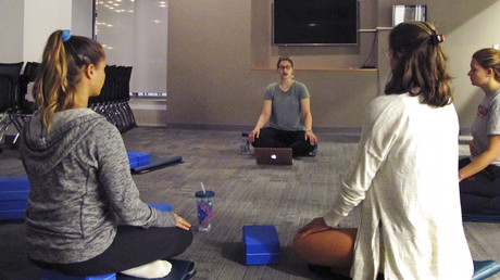 Méditation syndicats blanquer