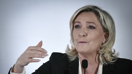 Marine Le Pen lors d'une conférence de presse à Paris, le 18 janvier 2022.