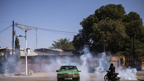 Du gaz lacrymogène tiré par la police à Ouagadougou