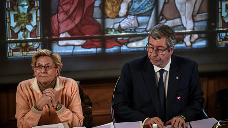 Les époux Balkany à la mairie de Levallois-Perret le 15 avril 2019 (image d'illustration).