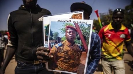 Burkina Faso : après le coup d'Etat, la Cédéao suspend le pays, sans autres sanctions