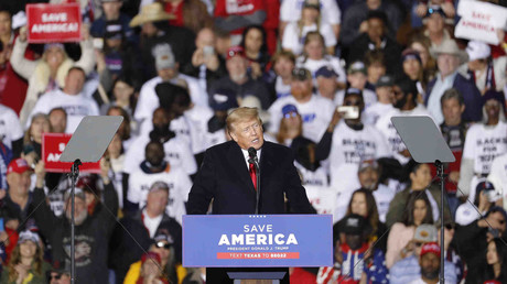 Trump sur les camionneurs canadiens : «Ils font plus pour défendre notre liberté que nos dirigeants»