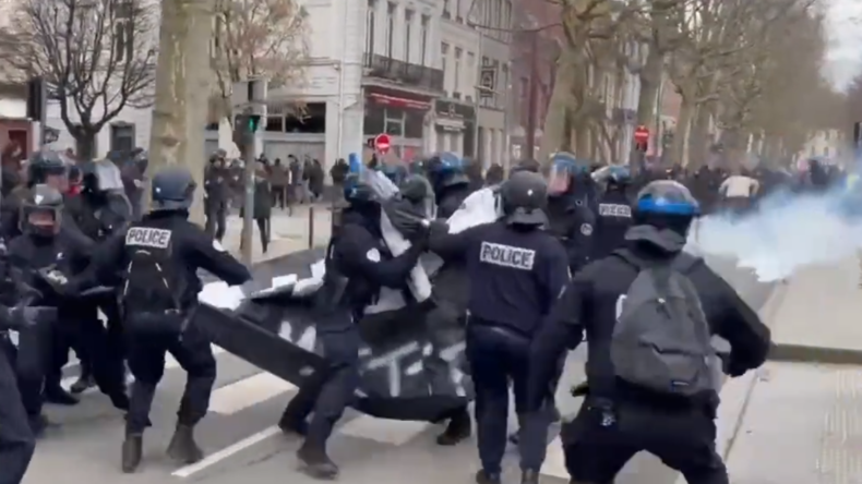 Manifestation le 5 février contre un meeting de Zemmour à Lille.