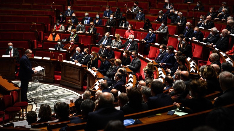 Le Parlement adopte l'allongement du délai de l'IVG de 12 à 14 semaines