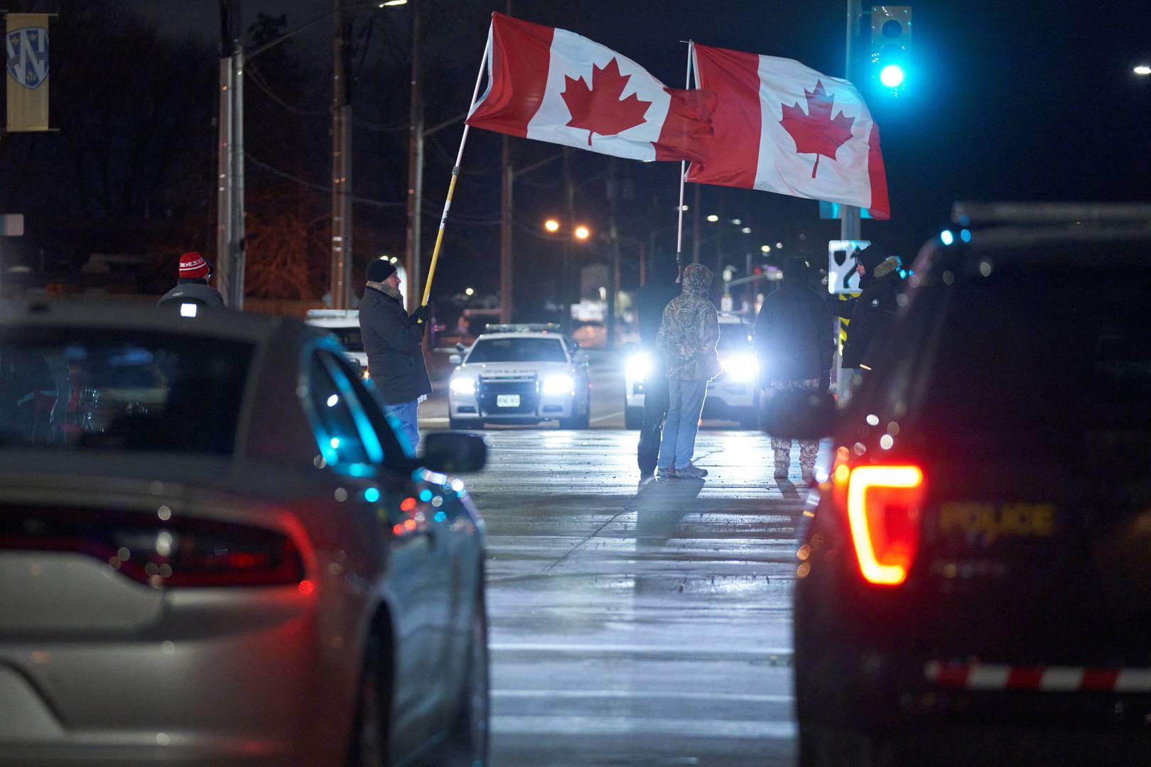 Canada : Malgré L'état D'urgence, Le Convoi De La Liberté Bloque Encore ...