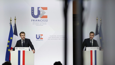 «Contrôle des frontières» : en quoi consiste le conseil Schengen que Macron appelle de ses vœux ?