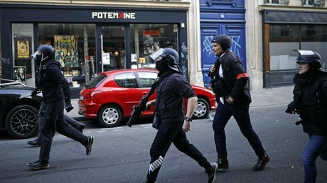 Gilets jaunes : condamnation d'un policier pour avoir violenté un manifestant à Besançon