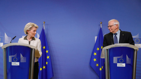 Von der Leyen et Borrell annoncent que l'UE va «interdire» la diffusion de RT et Sputnik