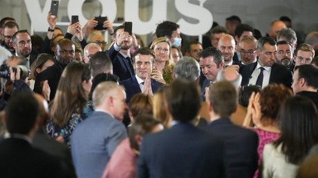 Emmanuel Macron lors de son premier déplacement de campagne