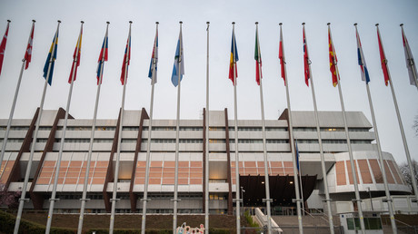 Le bâtiment du Conseil de l'Europe, le 16 mars 2022 à Strasbourg, après que le drapeau de la Russie a été enlevé d'un mât.