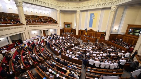 Ukraine : Volodymyr Zelensky ordonne la suspension de 11 partis politiques d'opposition