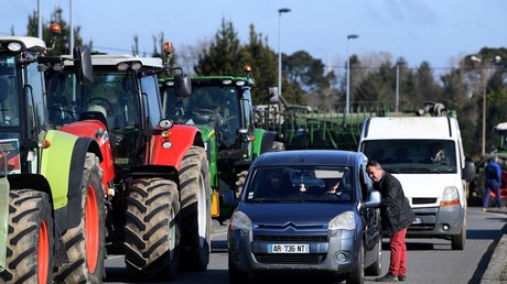 Hausse des prix du carburant : des barrages filtrants mis en place en Normandie et en Bretagne