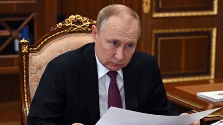 Poutine annonce que la Russie n'acceptera plus de dollars ni d'euros pour le gaz russe livré à l'UE
