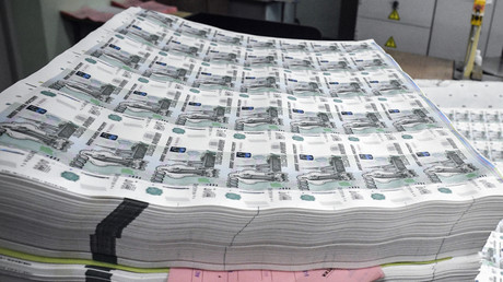Des billets de roubles, à Moscou, le 11 juillet 2019.