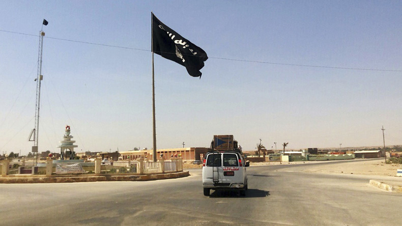 Un drapeau de Daesh en Irak