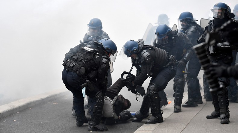 Intervention de gendarmes lors d'une manifestation de Gilets Jaunes à Paris, le 20 novembre 2021 (image d'illustration).