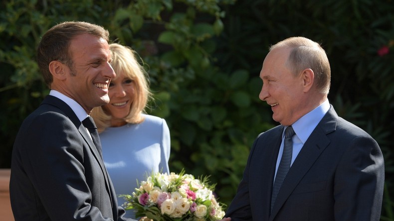 «Je vous souhaite sincèrement du succès» : Poutine félicite Macron pour sa réélection