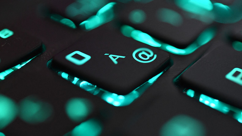 Le sabotage de fibres optiques perturbe Internet dans plusieurs grandes villes : que sait-on ?