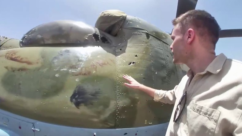 Mali : un reporter de RT France constate les dégâts causés par une attaque djihadiste sur une base