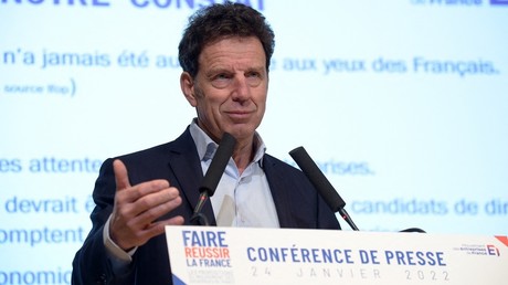 Geoffroy Roux de Bézieux, le président du Medef, lors d'une conférence de presse en janvier 2022 (image d'illustration).