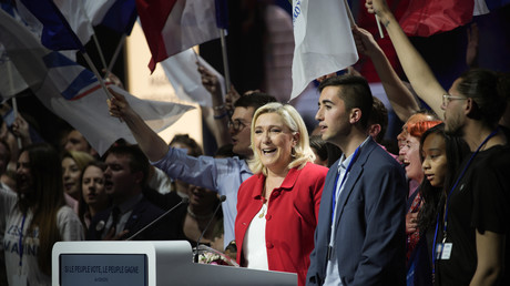 Marine Le Pen, en meeting à Avignon (Vaucluse), le 14 avril.