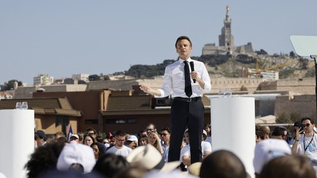 Emmanuel Macron en meeting à Marseille le 16 avril.