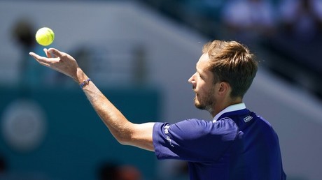 Wimbledon interdit aux joueurs russes et biélorusses : «Inacceptable», réagit le Kremlin