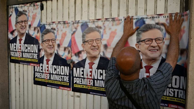 «Du fait de l'inflation», Jean-Luc Mélenchon propose désormais le SMIC à 1500 euros