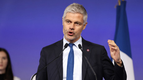 Burkini : Laurent Wauquiez menace de couper les subventions à la ville de Grenoble