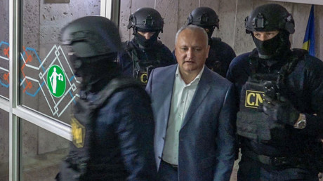 Dans le viseur de la justice moldave, l'ex-président Dodon accuse celle-ci d'être liée à Washington