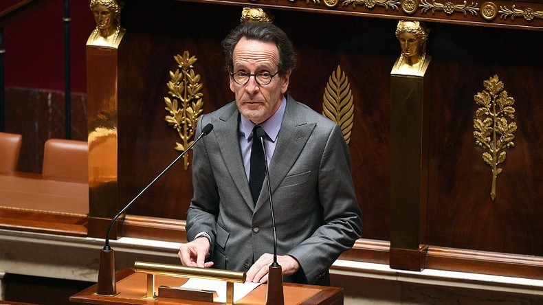 Législatives : Dati signale Le Gendre pour «harcèlement sexuel et moral», une «calomnie» selon lui