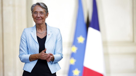 «Glaciale», «brutale»: Borne critiquée après avoir suggéré à une personne handicapée de retravailler