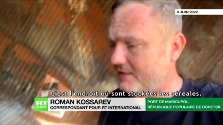 Marioupol : un correspondant de RT constate l’incendie de récoltes de céréales stockées dans le port