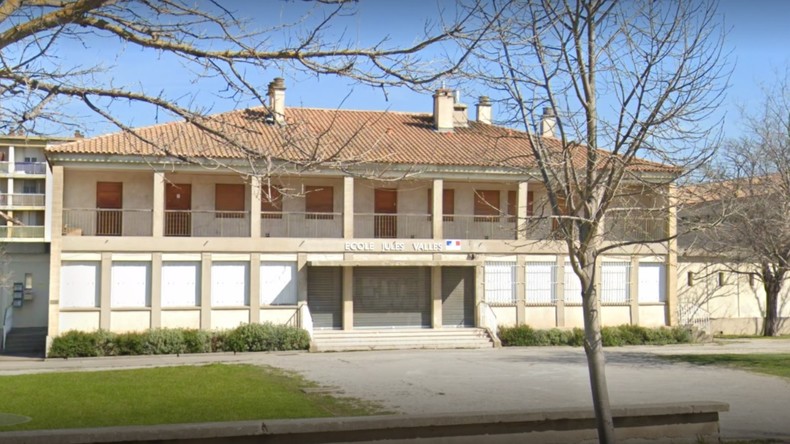 A Arles, la construction d'un mur censé protéger une école des fusillades suscite la polémique
