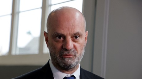 Les deux enseignants à l'origine de l'entartage de Blanquer seront jugés en correctionnel